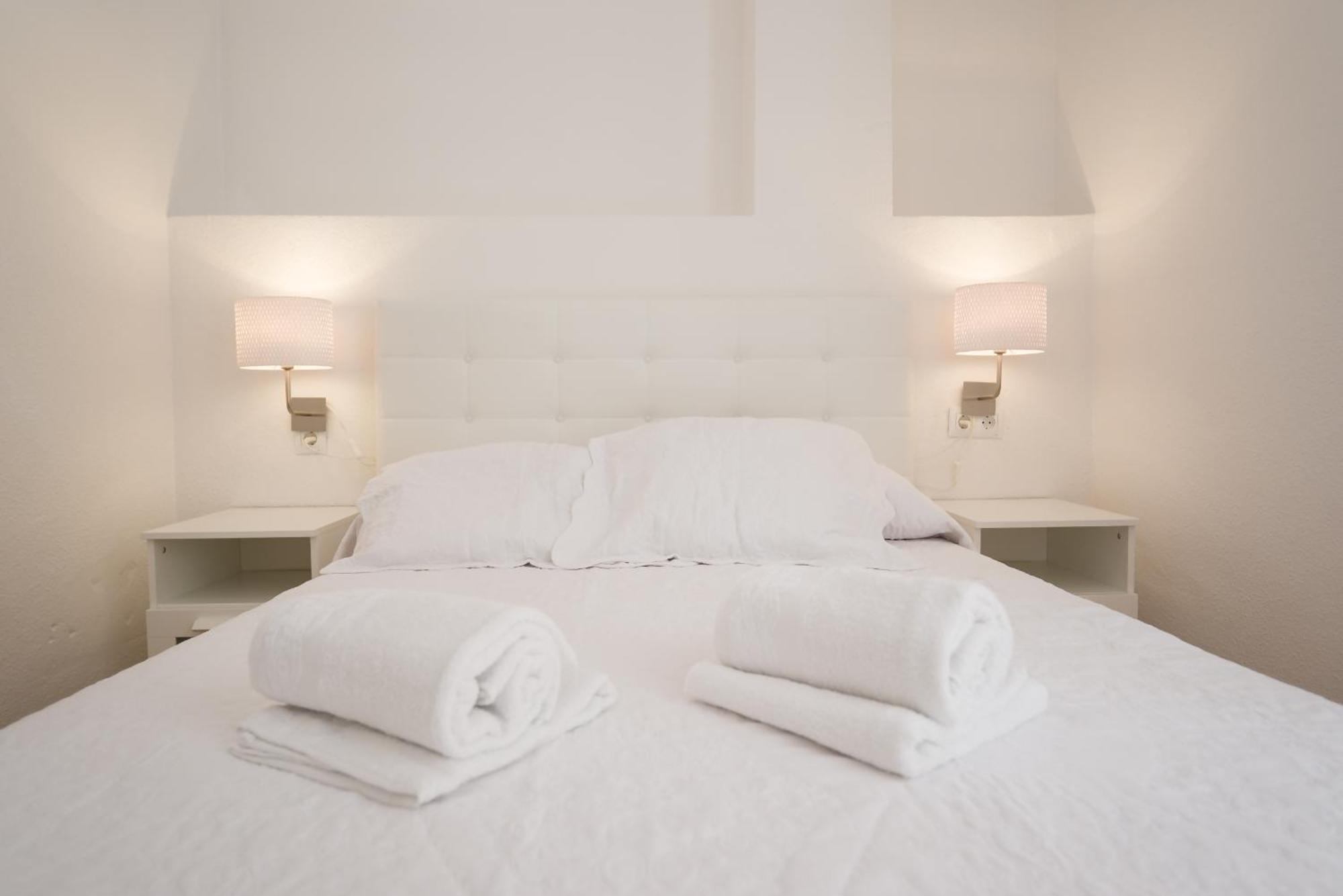 Cathedral Suites مالقة المظهر الخارجي الصورة