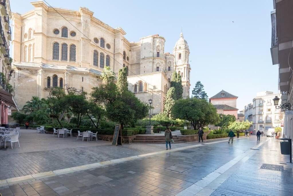 Cathedral Suites مالقة الغرفة الصورة
