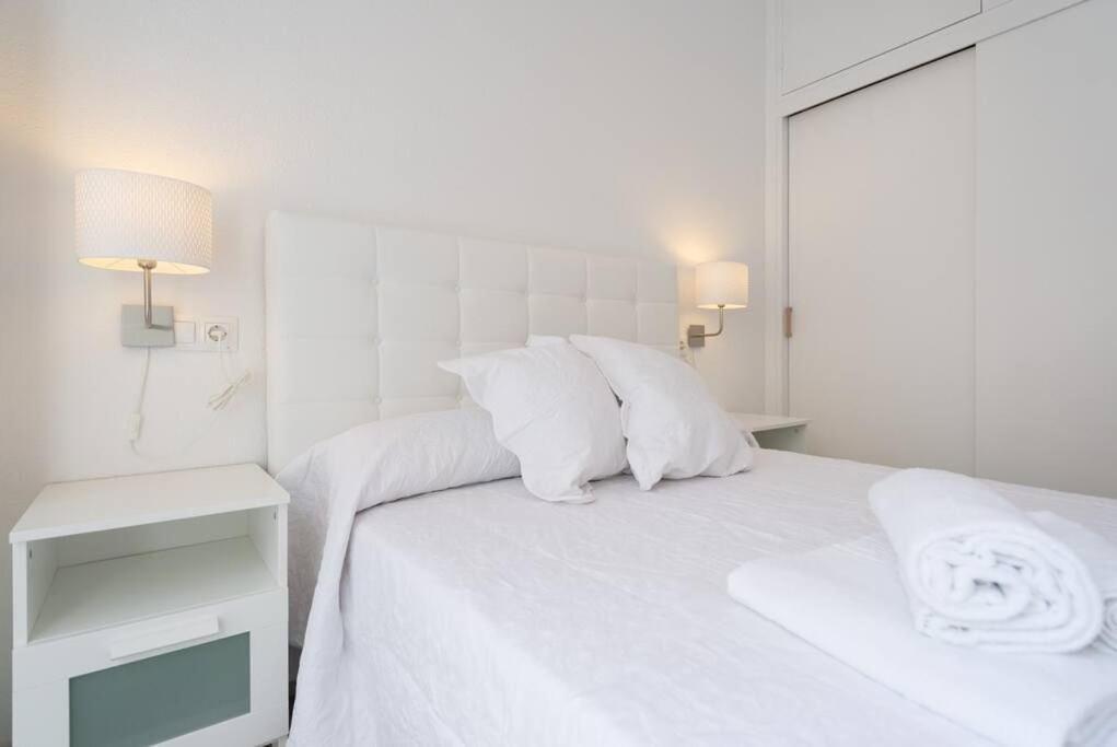 Cathedral Suites مالقة الغرفة الصورة