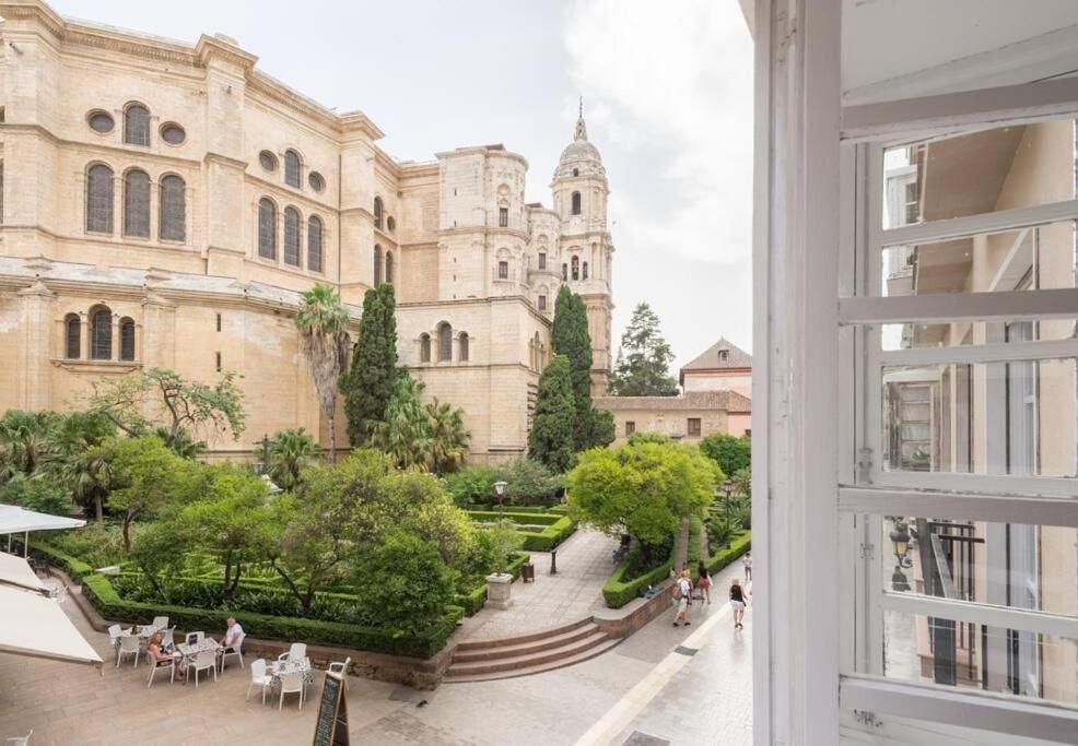 Cathedral Suites مالقة الغرفة الصورة