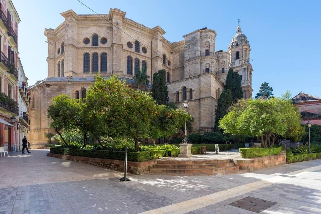 Cathedral Suites مالقة الغرفة الصورة