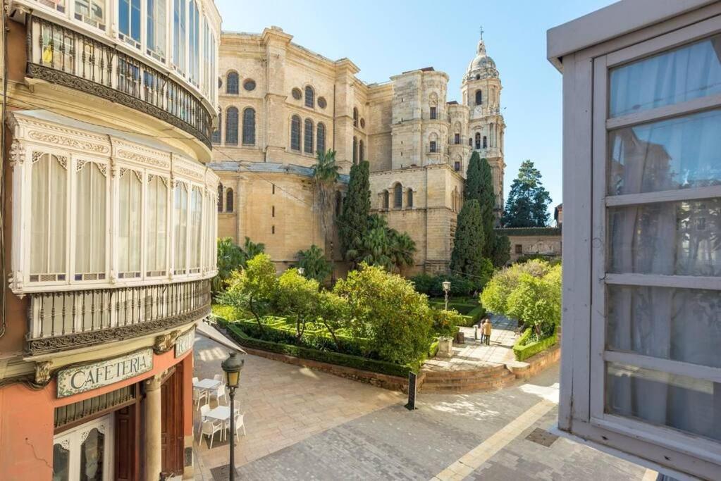 Cathedral Suites مالقة الغرفة الصورة