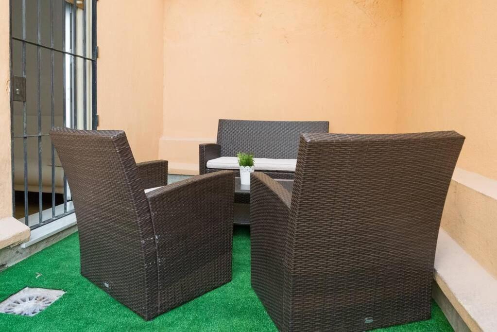 Cathedral Suites مالقة الغرفة الصورة